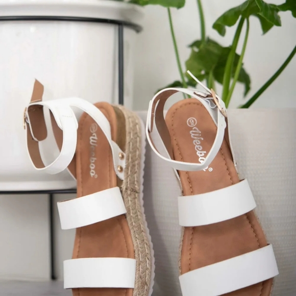 On the Doorstep Espadrille Platform Sandals in White - Picture 6 of 9